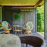 3 Bedroom Gorgeous In 別荘 *