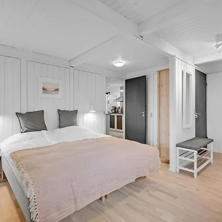 3 Bedroom Gorgeous In 펜션 오더