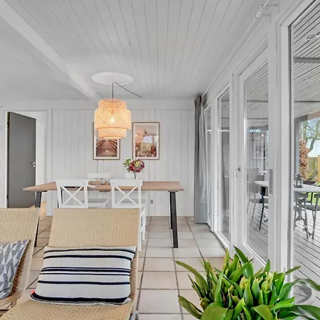 3 Bedroom Gorgeous In 펜션 *