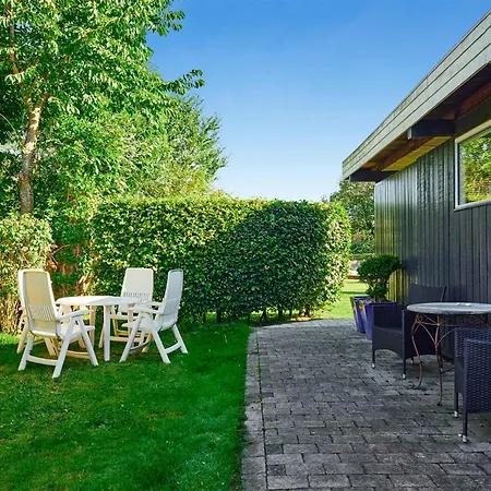 3 Bedroom Gorgeous In 펜션 오더